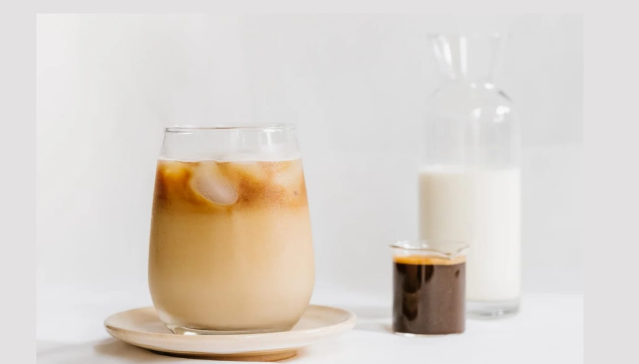 Bu Sıcak Günlerde İçinizi Ferahlatacak 2 İçecek: Dalgona Kahve ve Cool Lime  